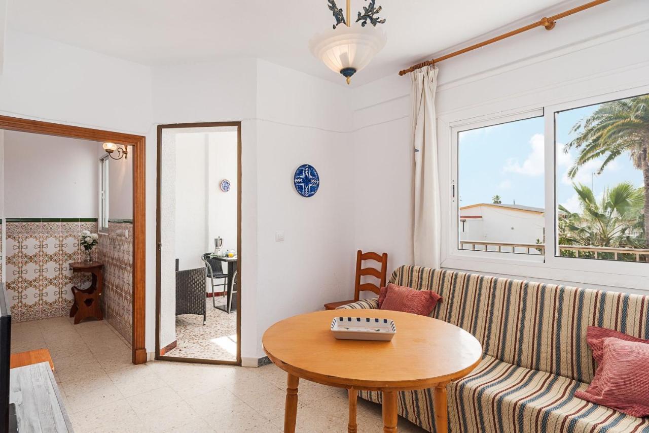 Apartamento Junto A La Playa En El Centro Conil De La Frontera Luaran gambar